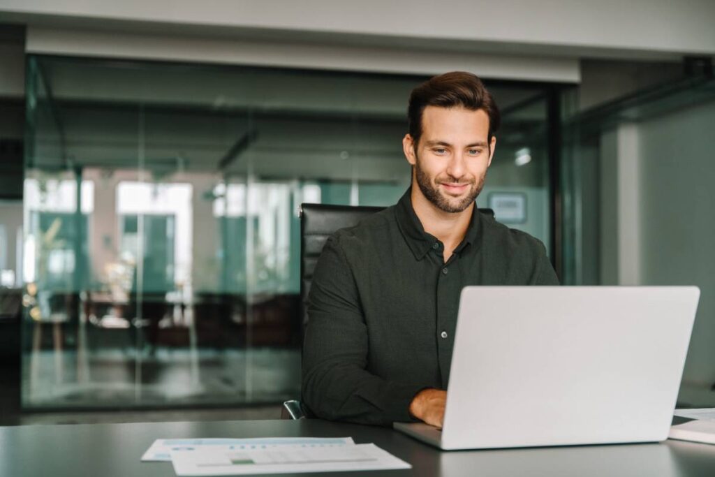 collaborateur au travail